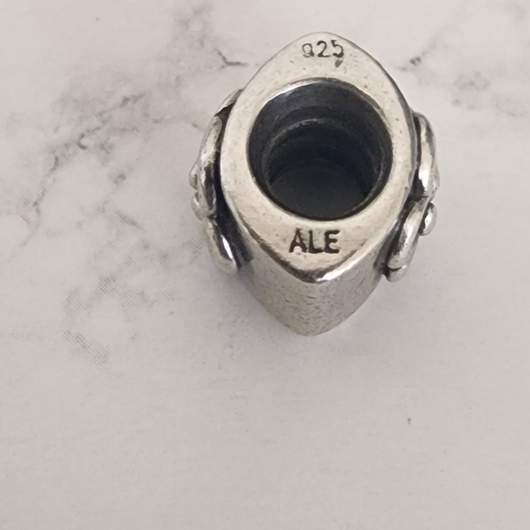 Pandora Daisy Charm - Picture 2 of 4